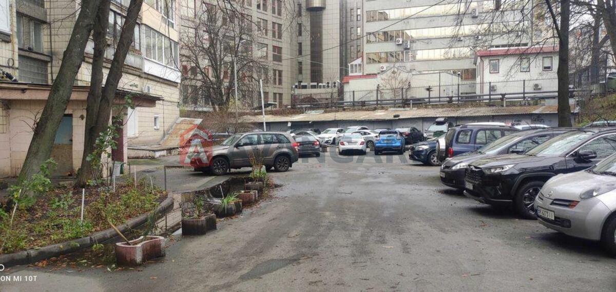 2 ��. ��������, 60/-/8 ��. �., 9/9 ������ ���� 8