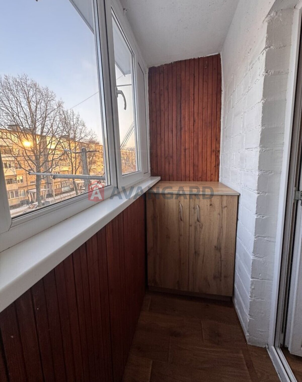 1 ��. ��������, 30/14/6 ��. �., 3/5 ������ ���� 5