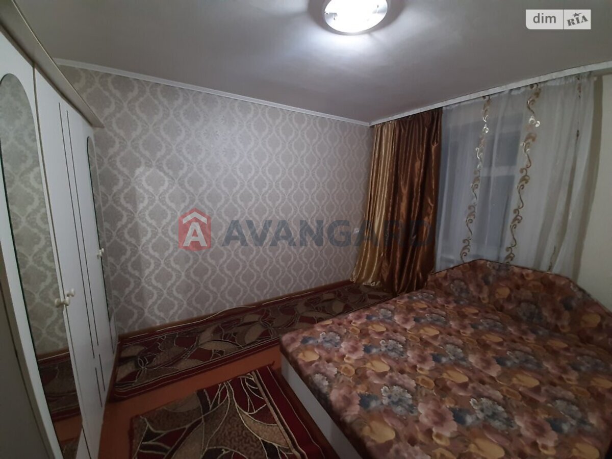 3 ��. ��������, 60/35/8 ��. �., 2/5 ������ ���� 14