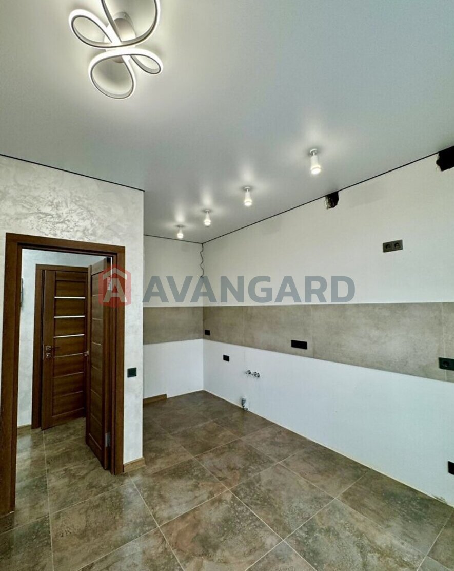 1 ��. ��������, 40/19/11 ��. �., 1/4 ������ ���� 3