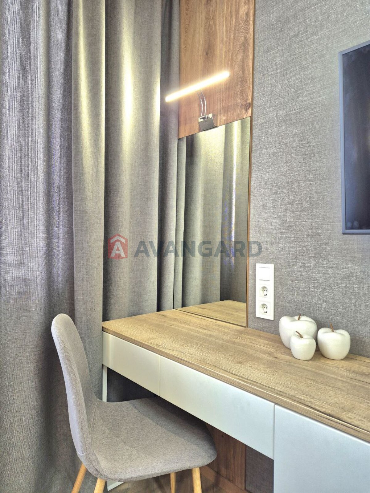 1 ��. ��������, 51,6/17,8/14,3 ��. �., 11/25 ������ ���� 7