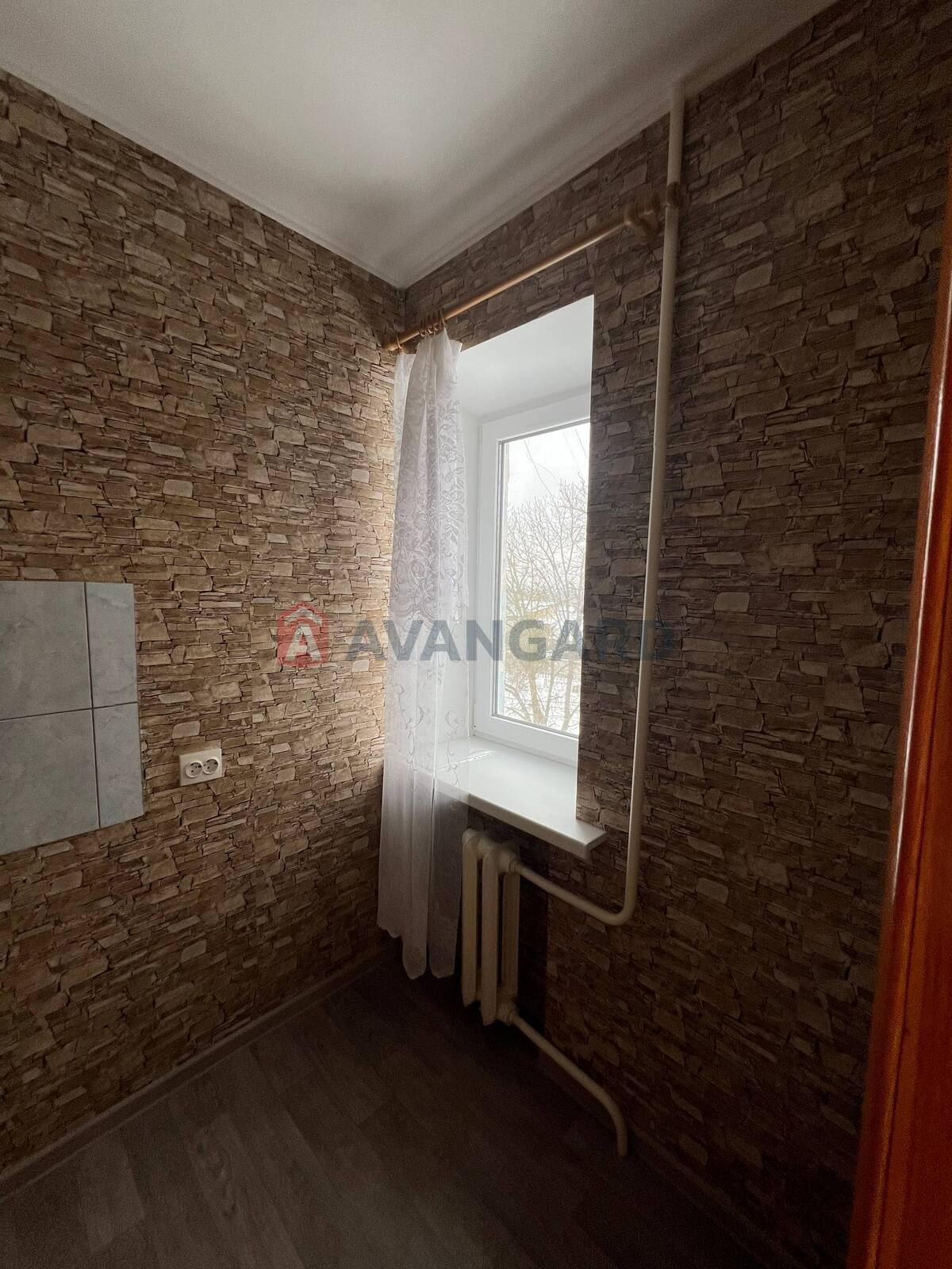 1 ��. ��������, 19/-/4 ��. �., 3/5 ������ ���� 6