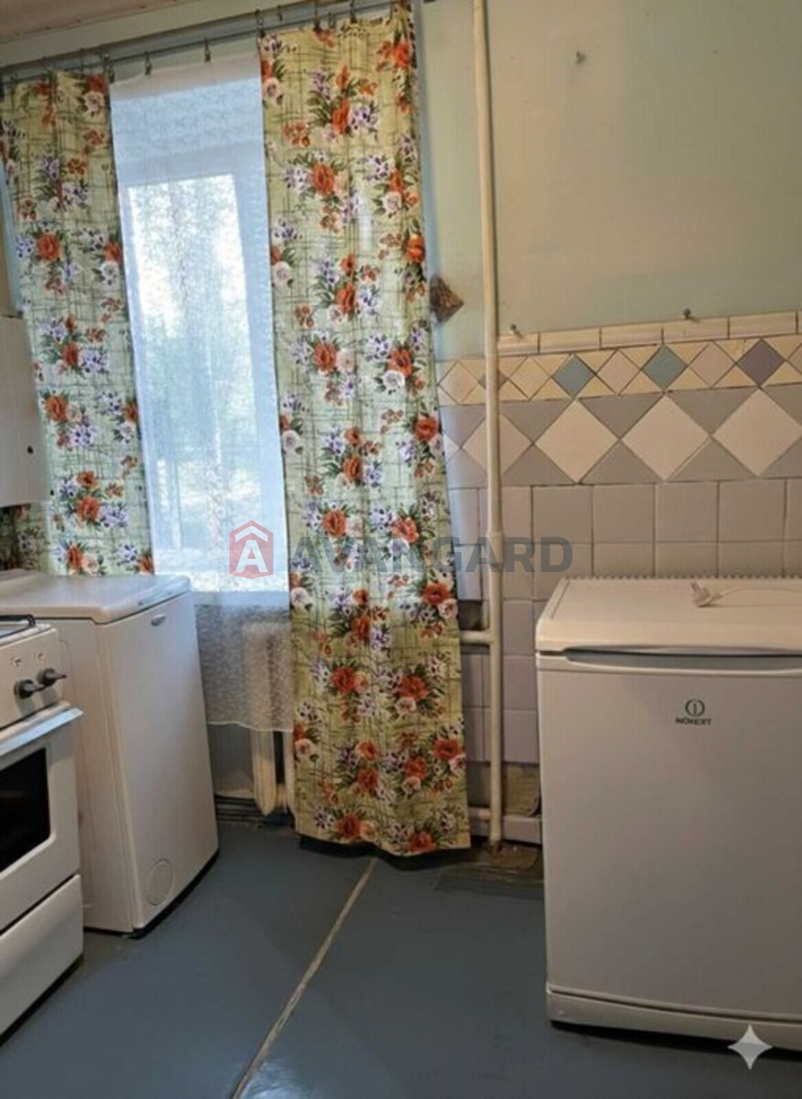 1 ��. ��������, 28/-/5 ��. �., 2/5 ������ ���� 4