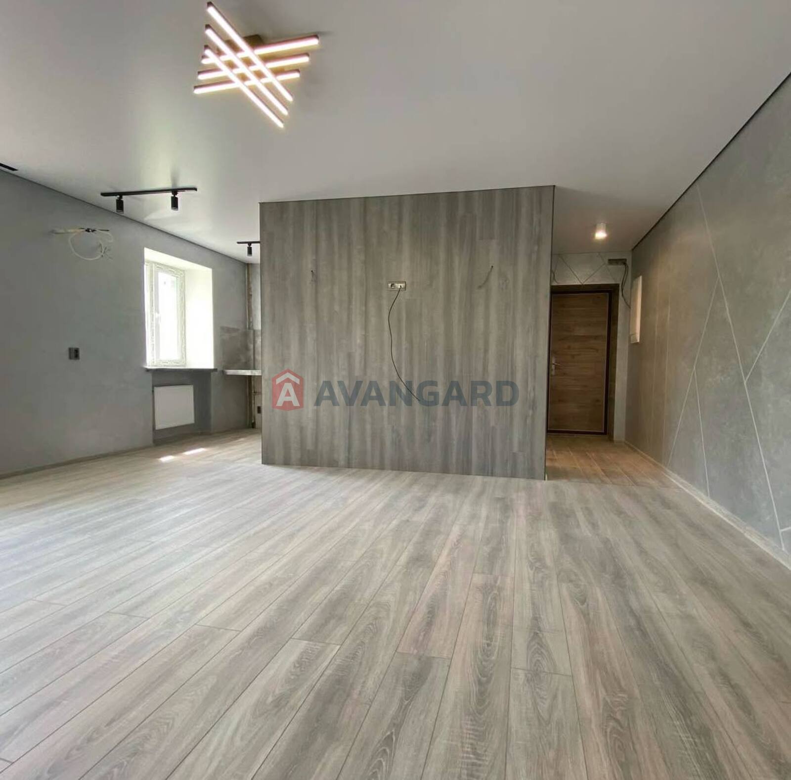 2 ��. ��������, 44/-/5 ��. �., 4/5 ������ ���� 1