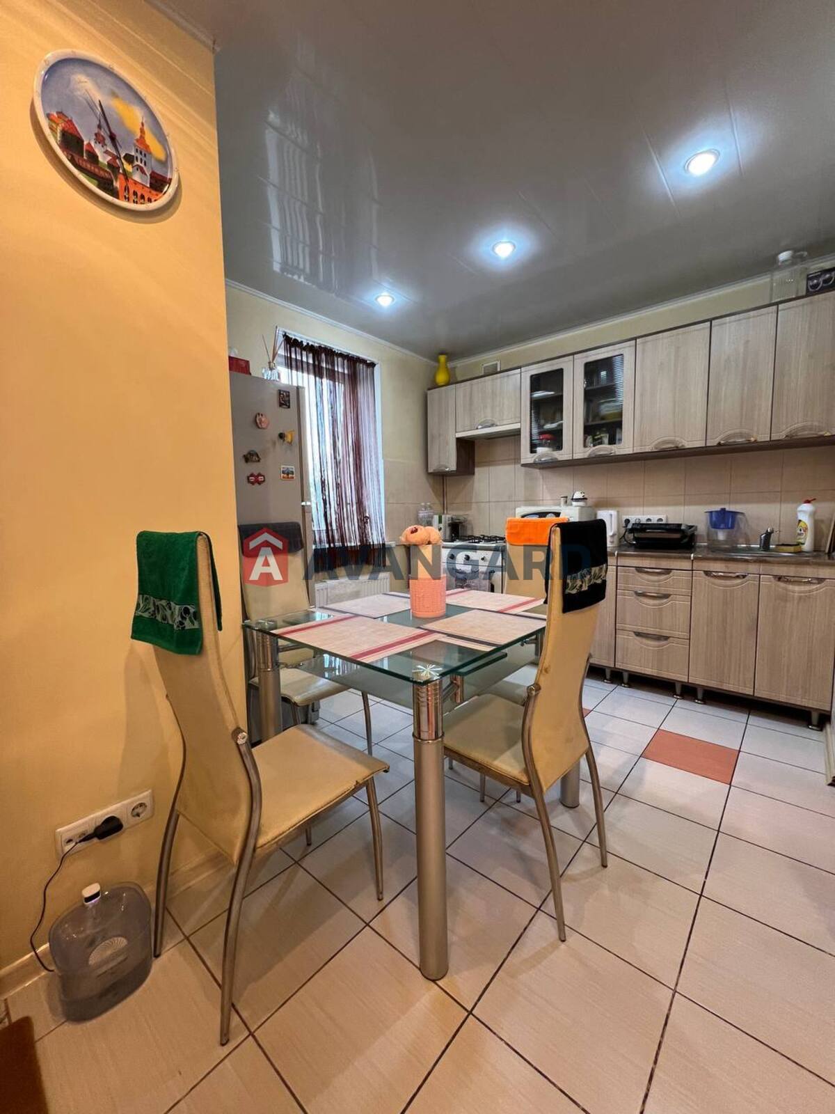 3 . , 67/27/29 . ., 3/10   17