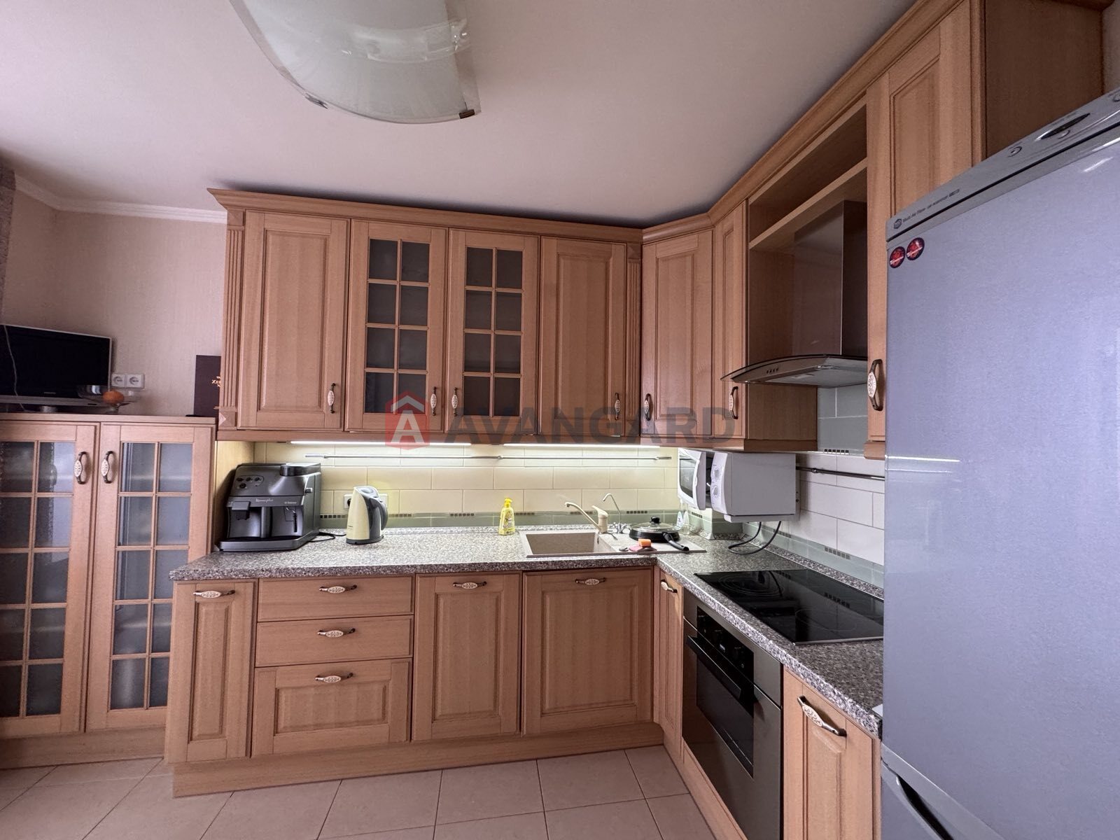 4 ��. ��������, 96,6/63,4/33,5 ��. �., 10/14 ������ ���� 2