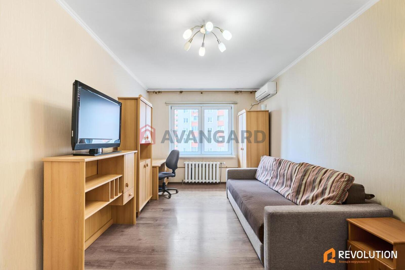 1 ����. ��������, 41/17/11 ��. �., 14/25 ���� ���� 2