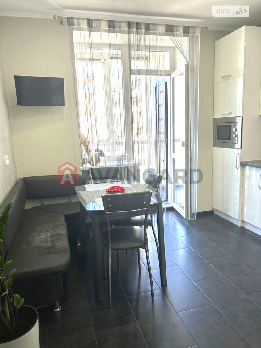 2 ��. ��������, 66/36/11 ��. �., 5/10 ������ ���� 8