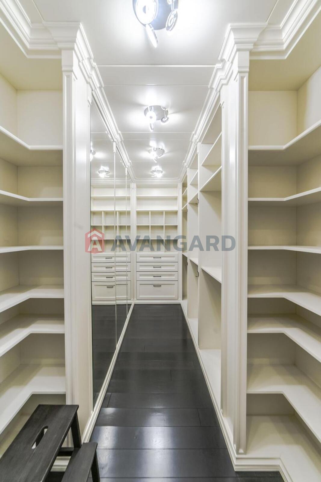 6 ��. ��������, 660/179/32 ��. �., 8/9 ������ ���� 15