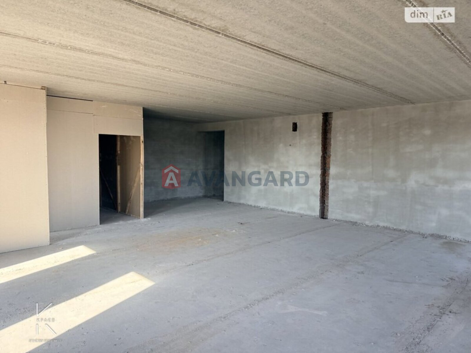 3 ��. ��������, 91/45/14 ��. �., 3/5 ������ ���� 8