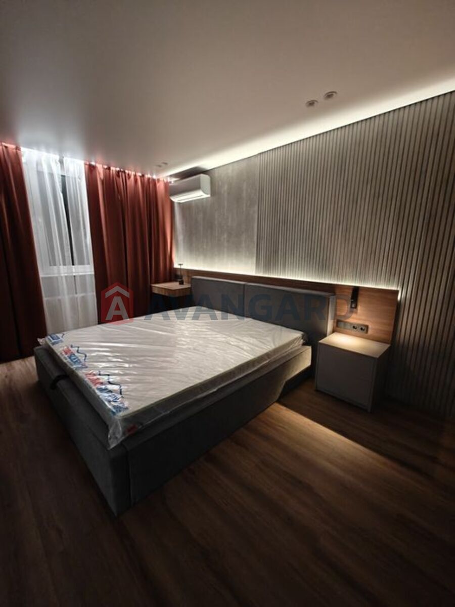 1 ��. ��������, 49/-/18 ��. �., 12/23 ������ ���� 16