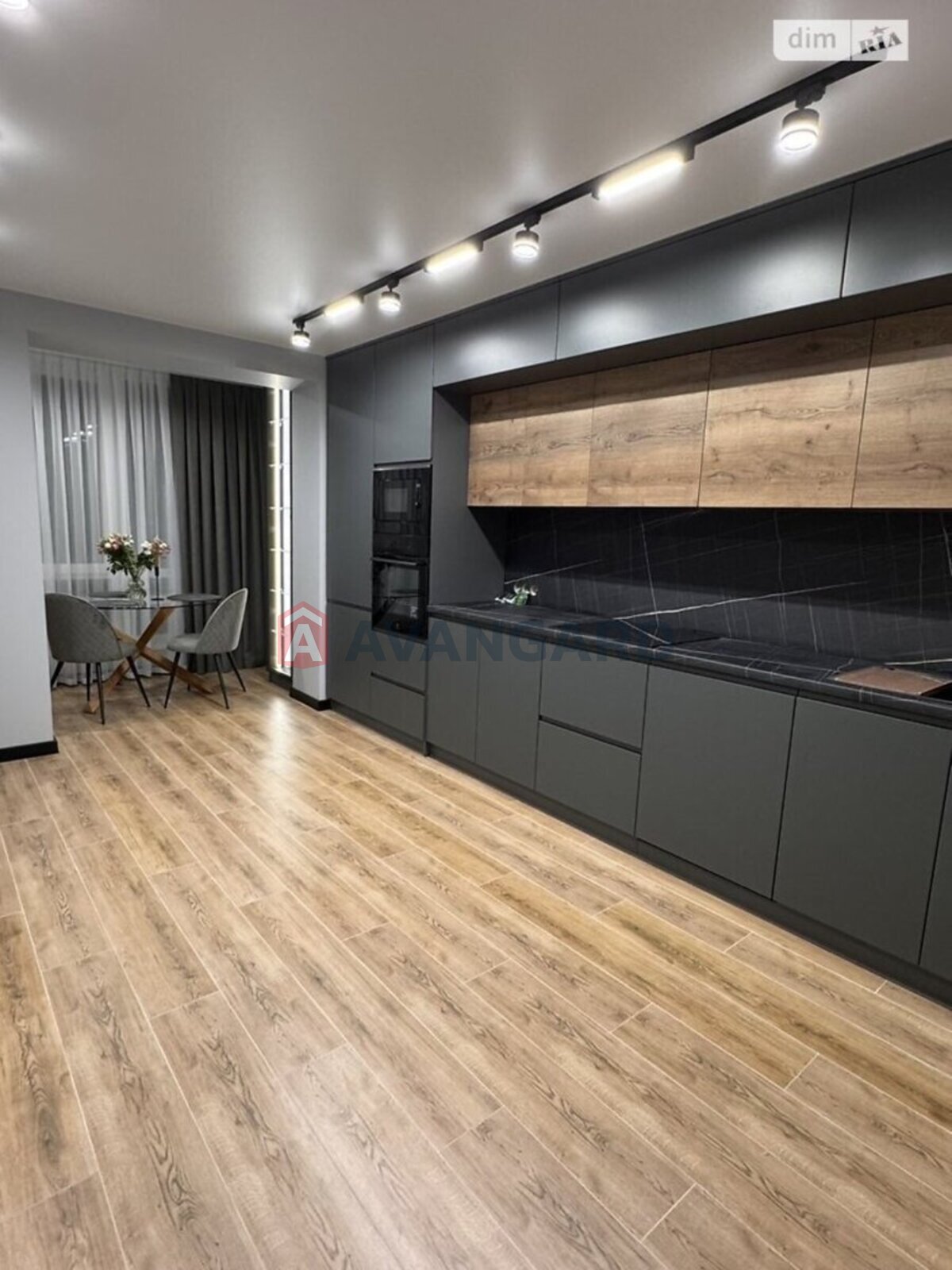 2 ��. ��������, 68/-/- ��. �., 10/10 ������ ���� 2