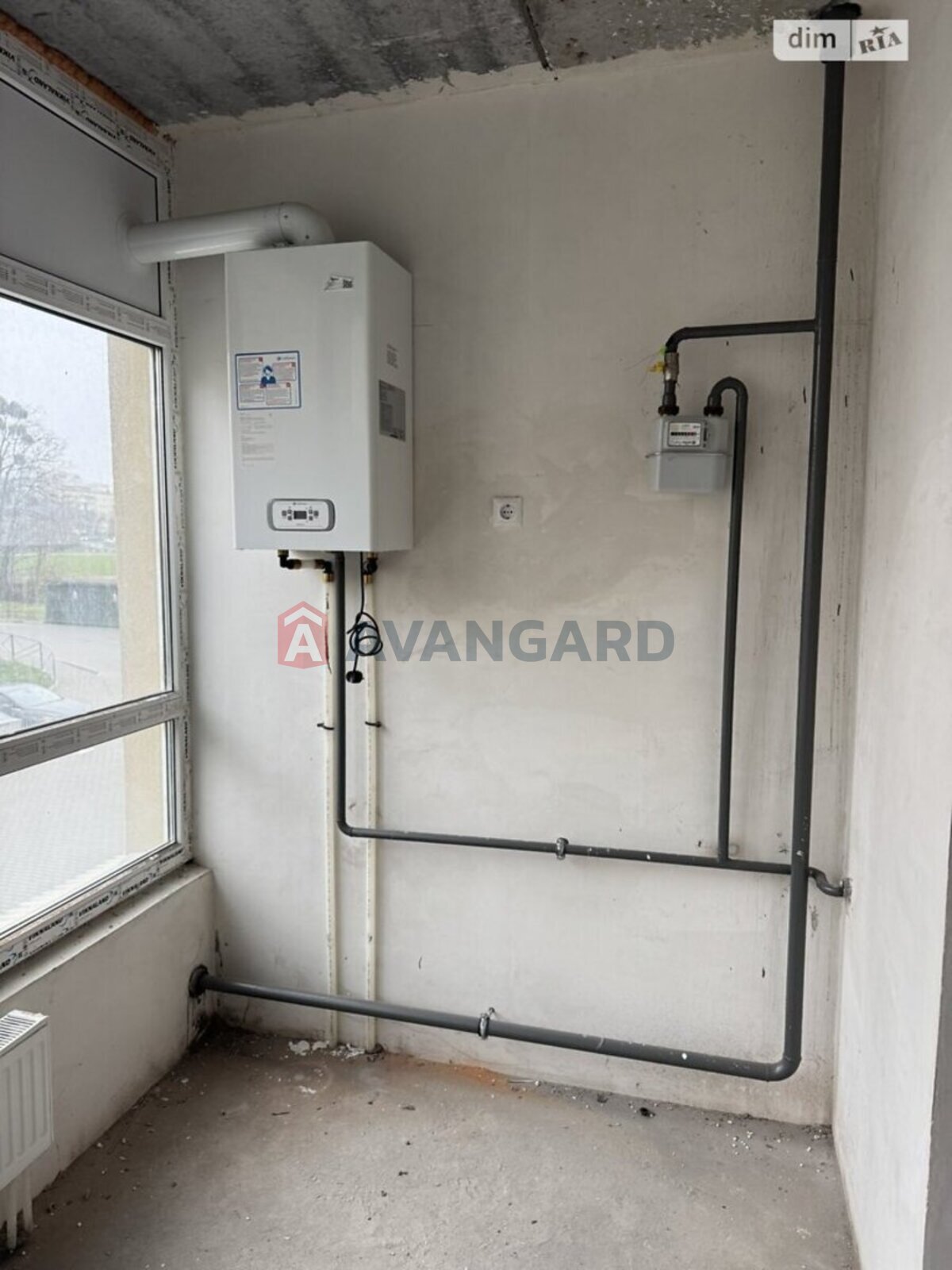 3 ��. ��������, 103/54/20 ��. �., 1/10 ������ ���� 6