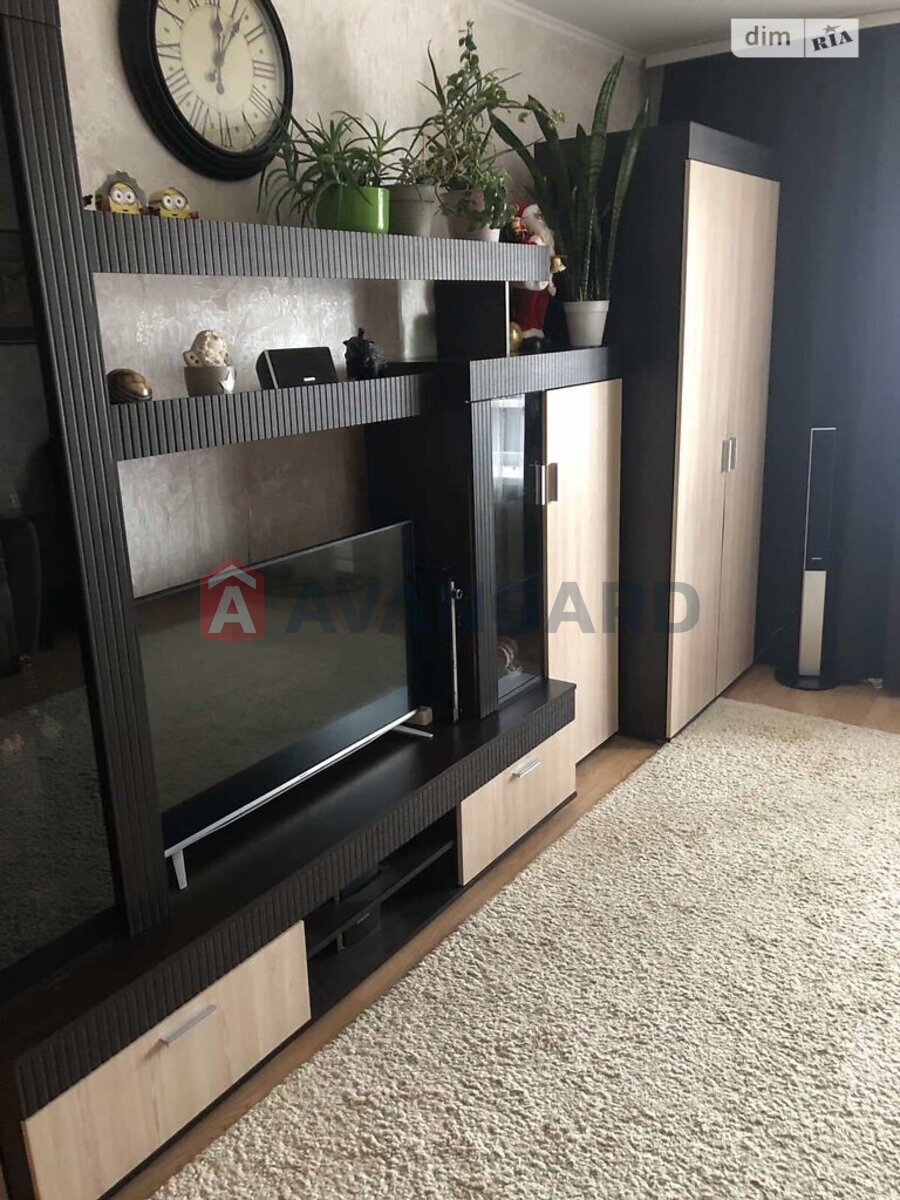 3 ��. ��������, 64/39/10 ��. �., 7/9 ������ ���� 4