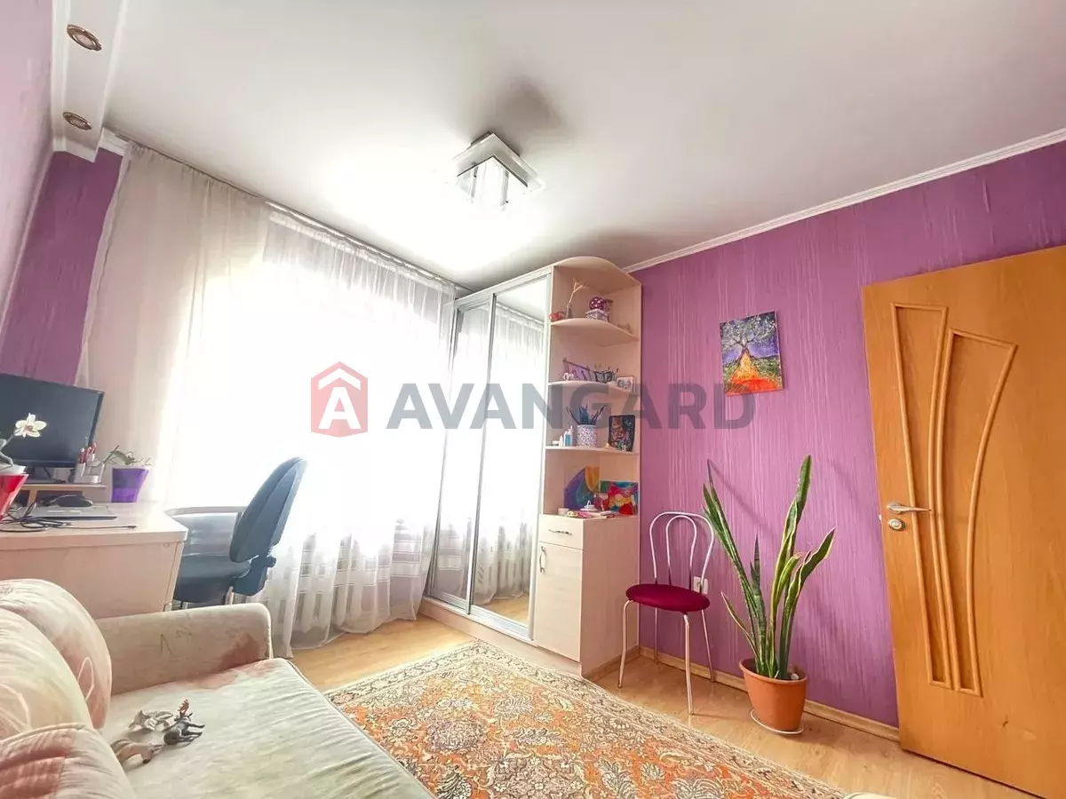 3 ��. ��������, 66/38/10 ��. �., 9/9 ������ ���� 3