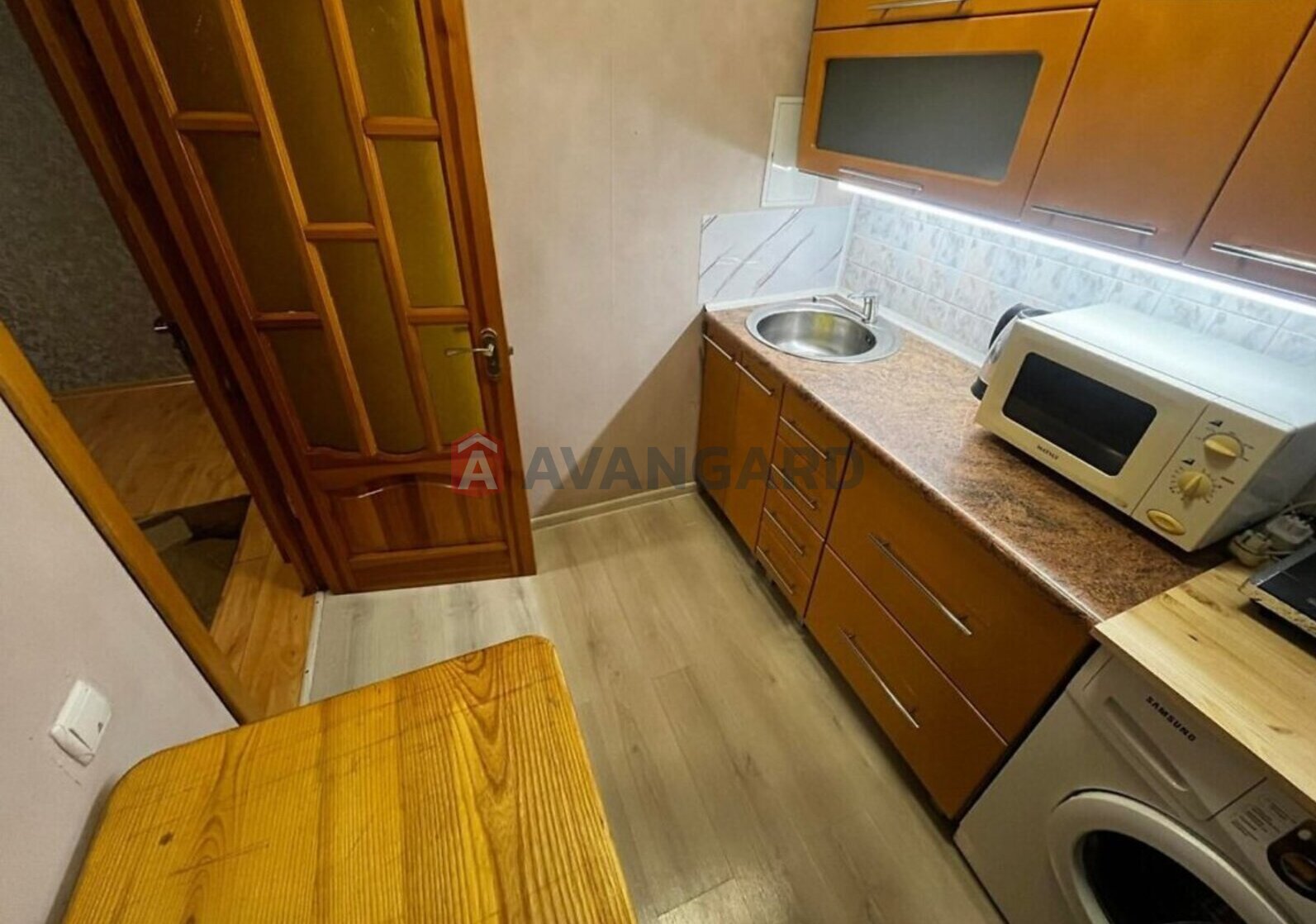 1 ��. ��������, 23/14/4 ��. �., 1/9 ������ ���� 12