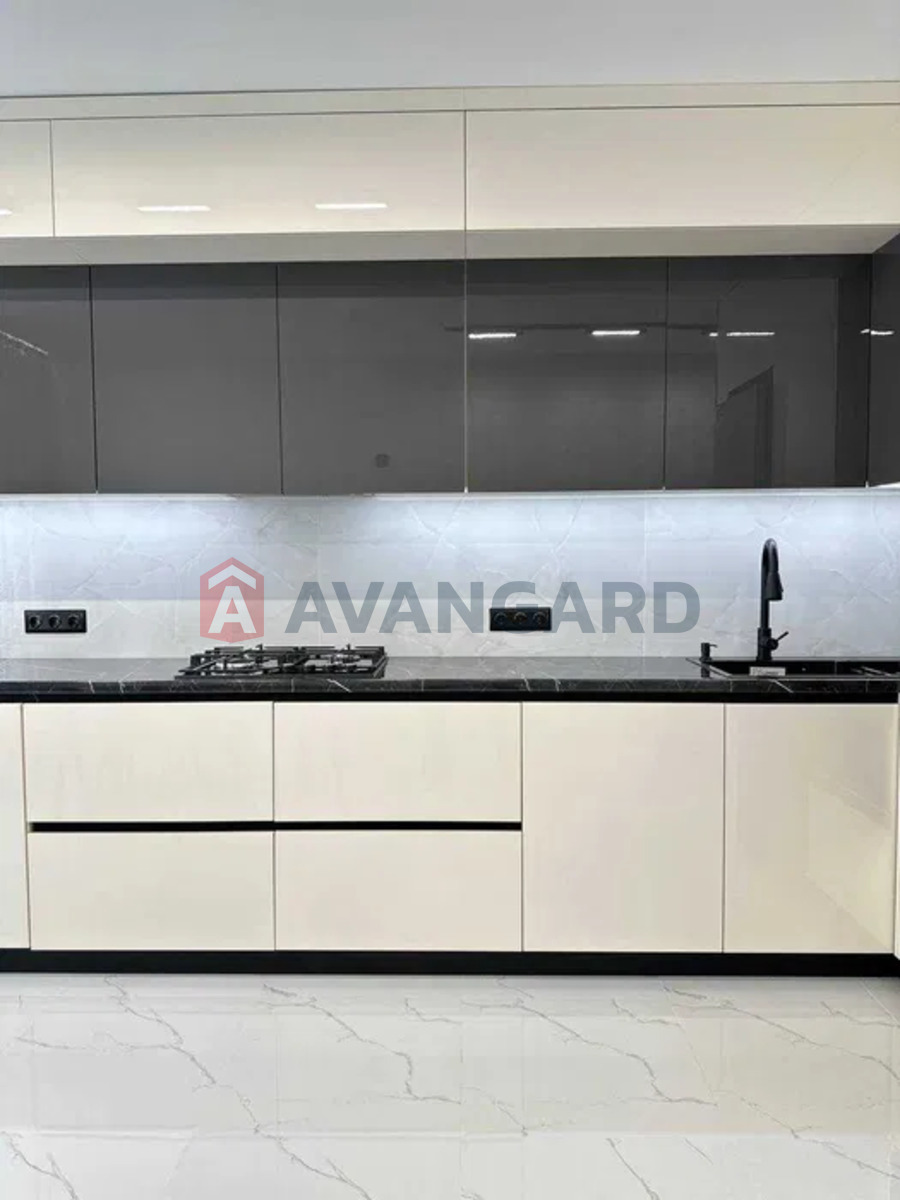 2 ��. ��������, 76/62/12 ��. �., 4/10 ������ ���� 2