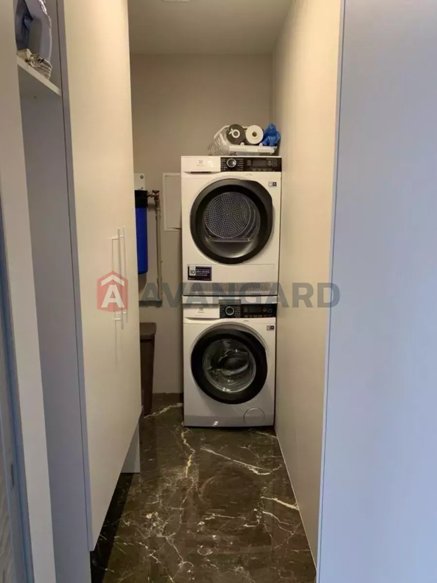 3 ��. ��������, 91/40/31 ��. �., 6/12 ������ ���� 3