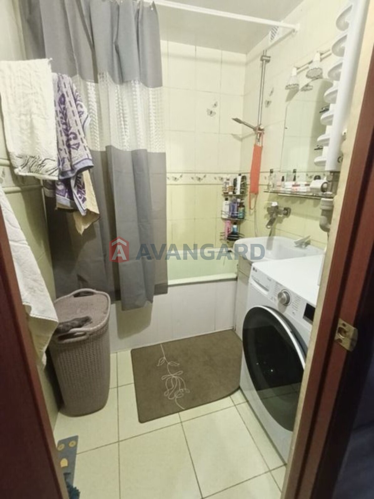 3 ����. ��������, 71/-/8 ��. �., 4/10 ���� ���� 9