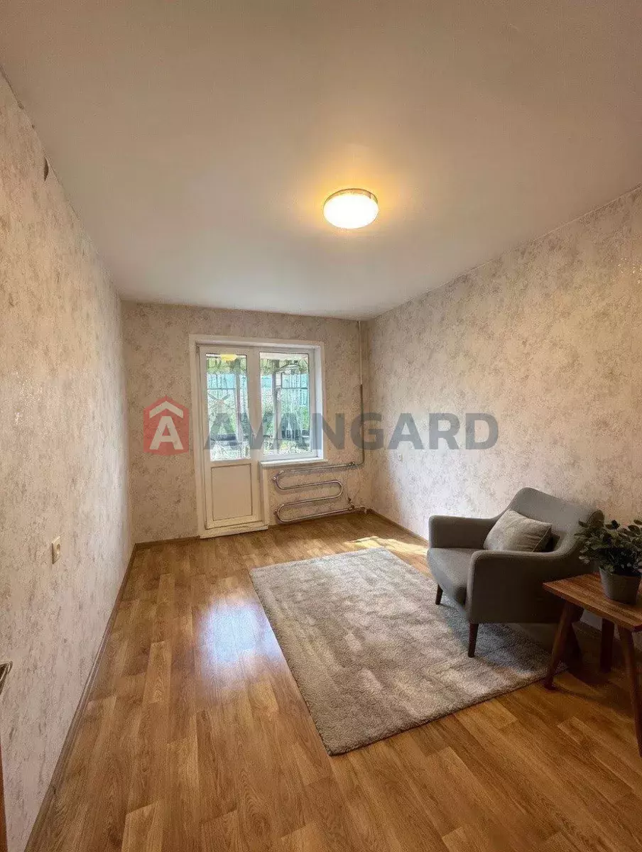 3 ��. ��������, 68/38/8 ��. �., 7/9 ������ ���� 6