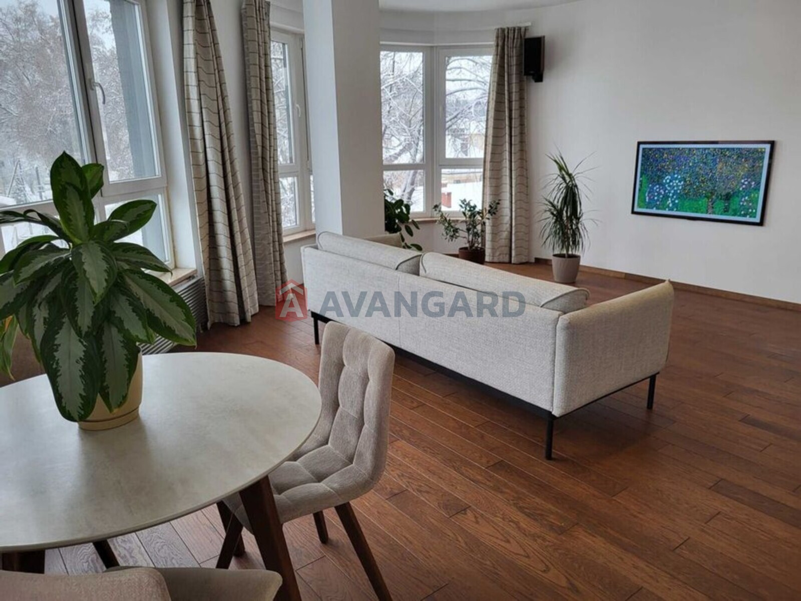 3 ����. ��������, 104/-/35 ��. �., 4/9 ���� ���� 5