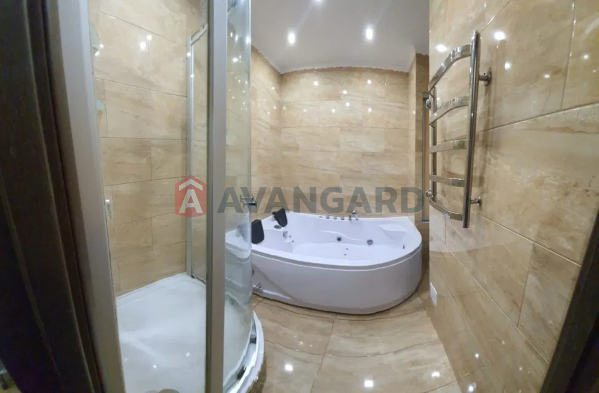 3 ��. ��������, 80/-/8 ��. �., 5/12 ������ ���� 15