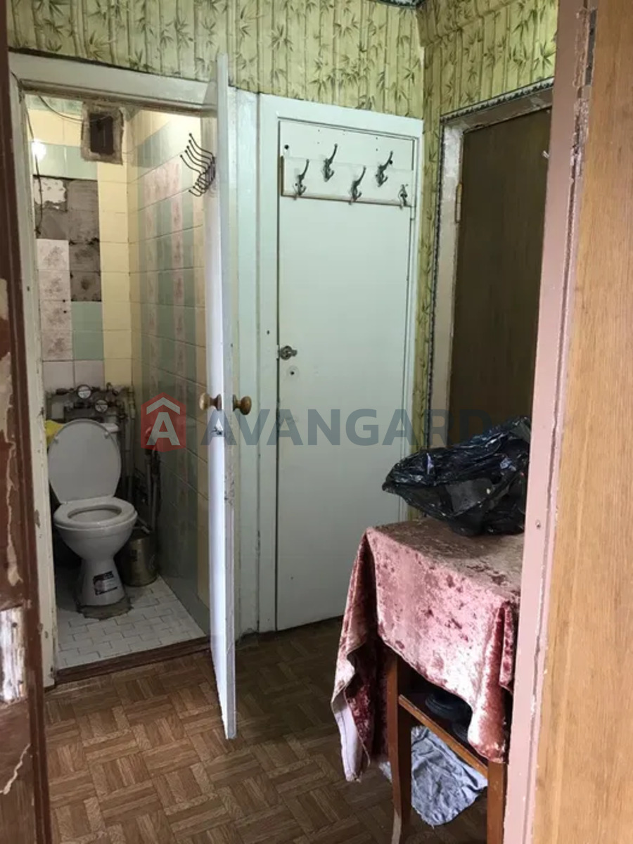 1 ����. ��������, 29/-/6 ��. �., 5/9 ���� ���� 8