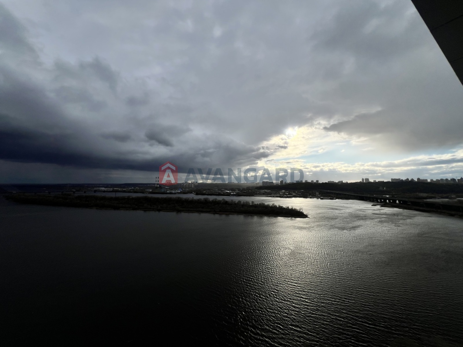 5 ��. ��������, 180/136/44 ��. �., 25/25 ������ ���� 8