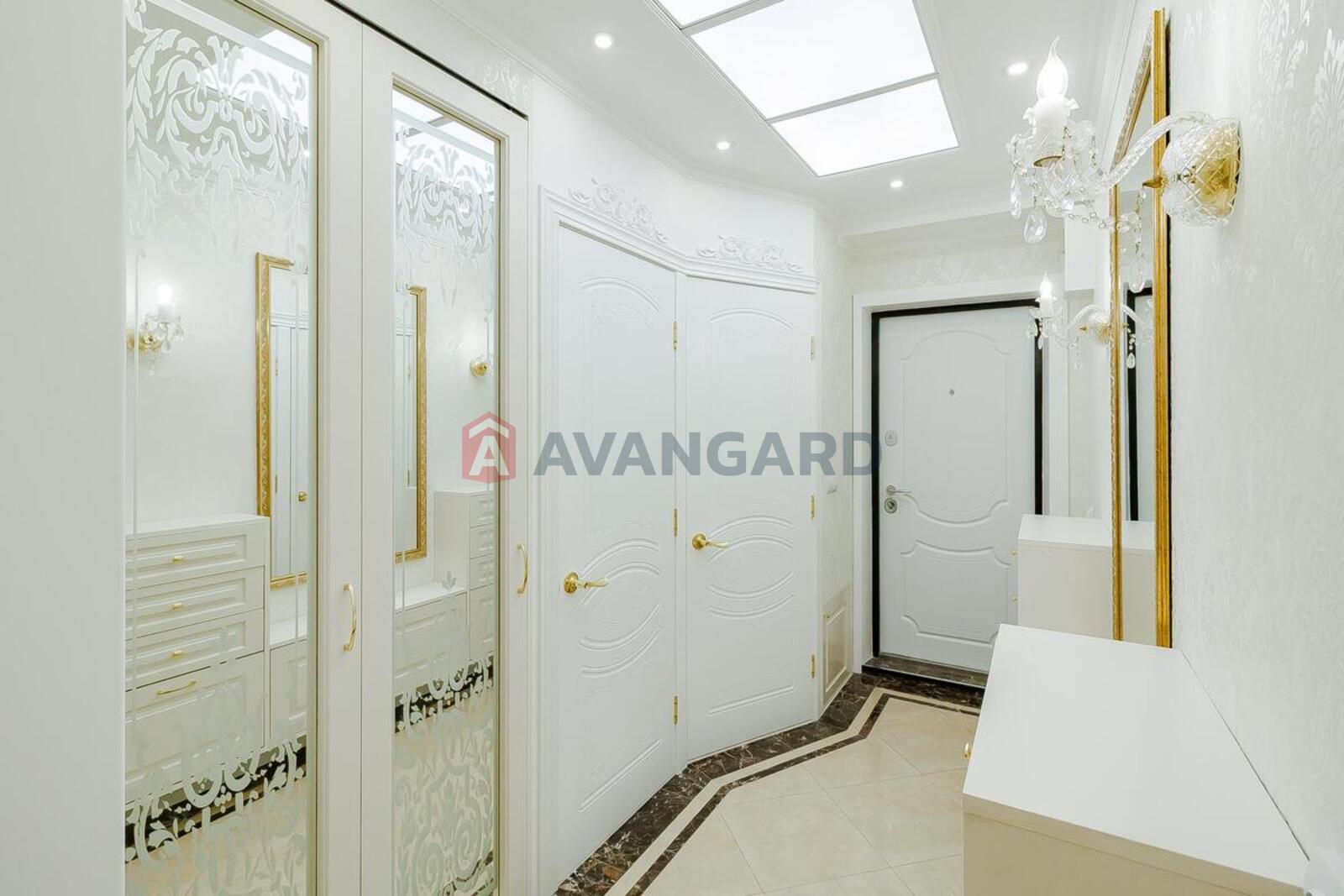 2 ��. ��������, 46/29/8 ��. �., 2/5 ������ ���� 15