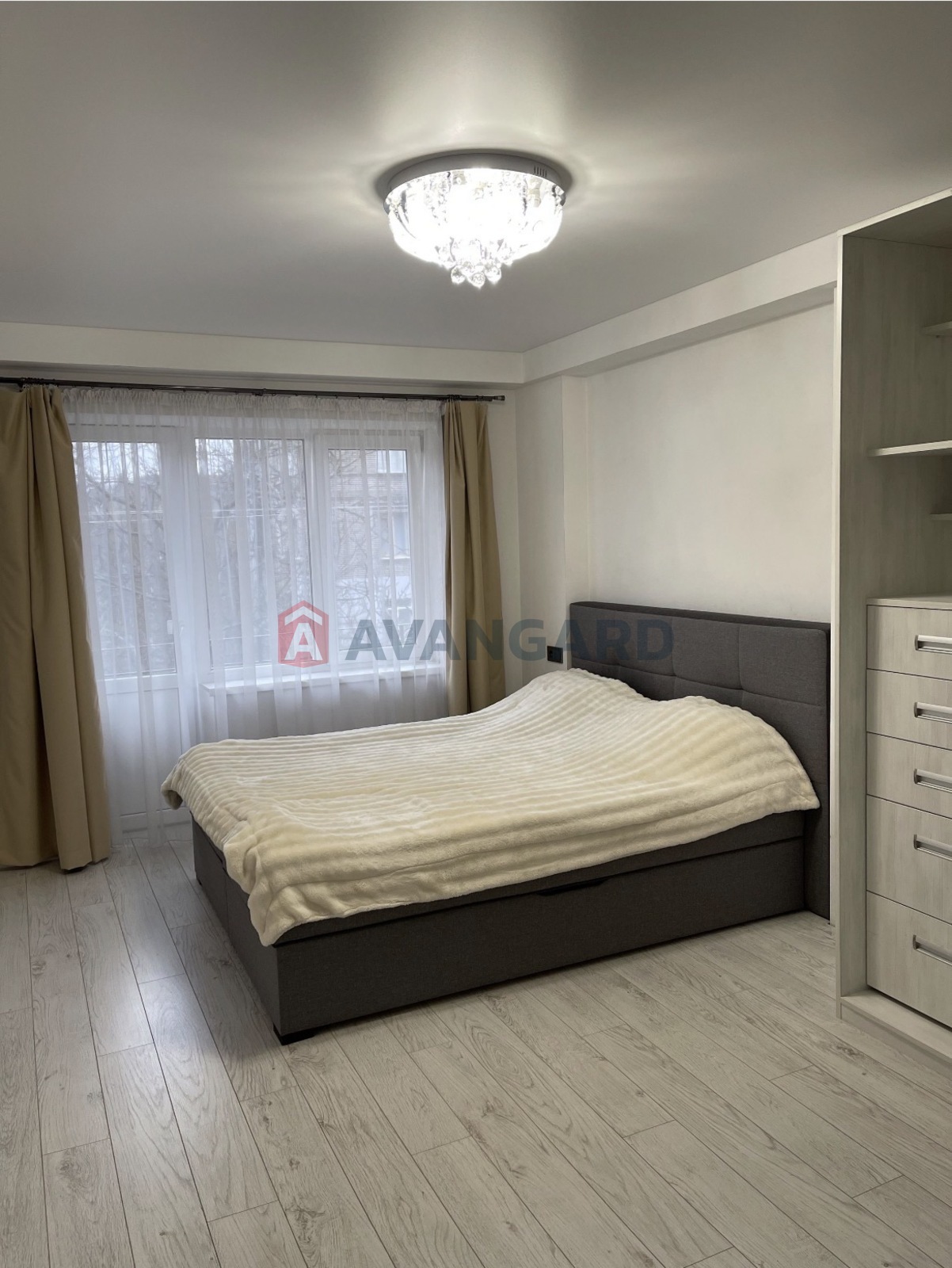 2 ��. ��������, 45/-/6 ��. �., 5/5 ������ ���� 8