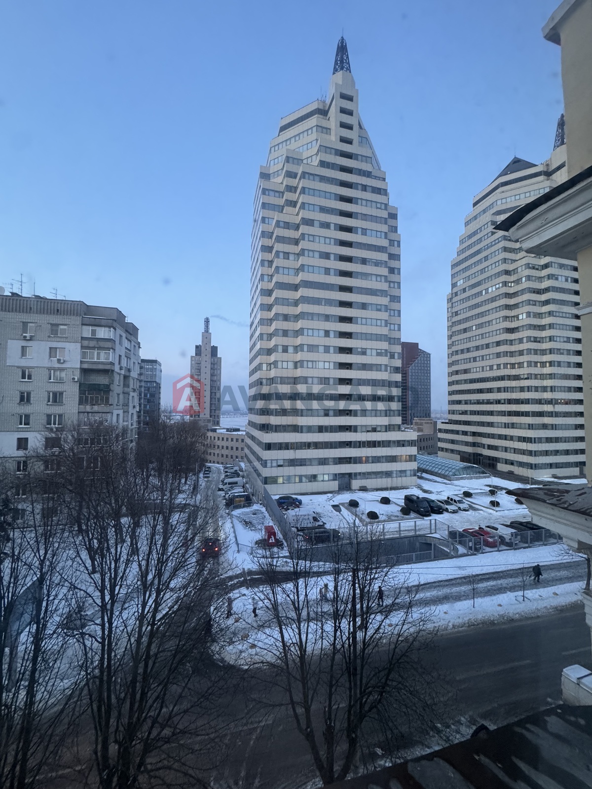 2 ����. ��������, 51/28/10 ��. �., 5/5 ���� ���� 8