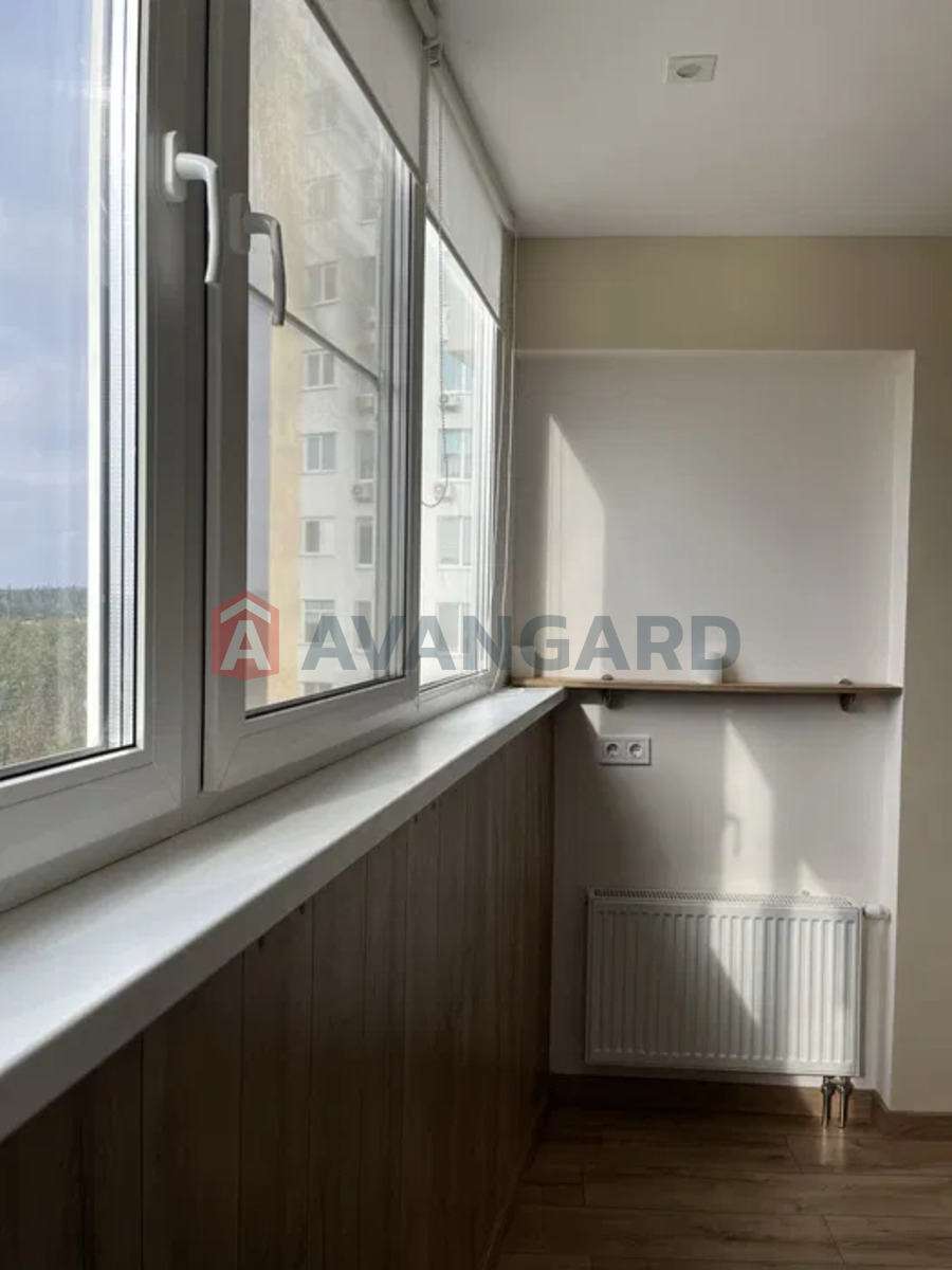 1 ��. ��������, 32/-/5 ��. �., 12/18 ������ ���� 10