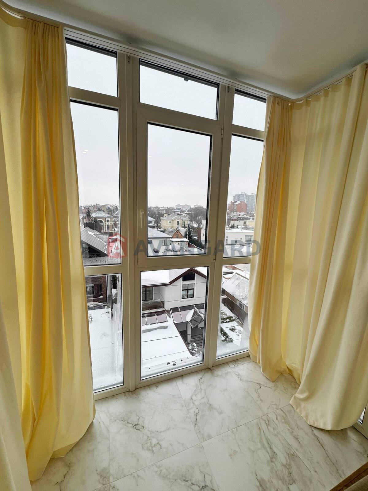 1 ��. ��������, 36/25/10 ��. �., 5/5 ������ ���� 2