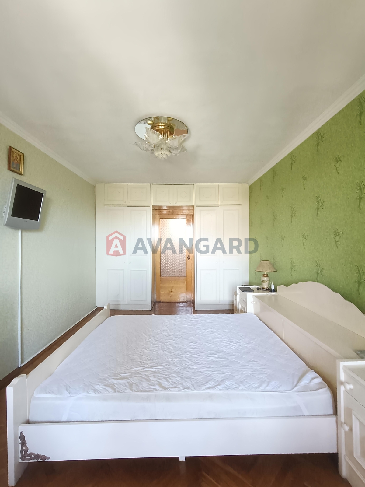 4 ��. ��������, 88/57/7,3 ��. �., 7/9 ������ ���� 8