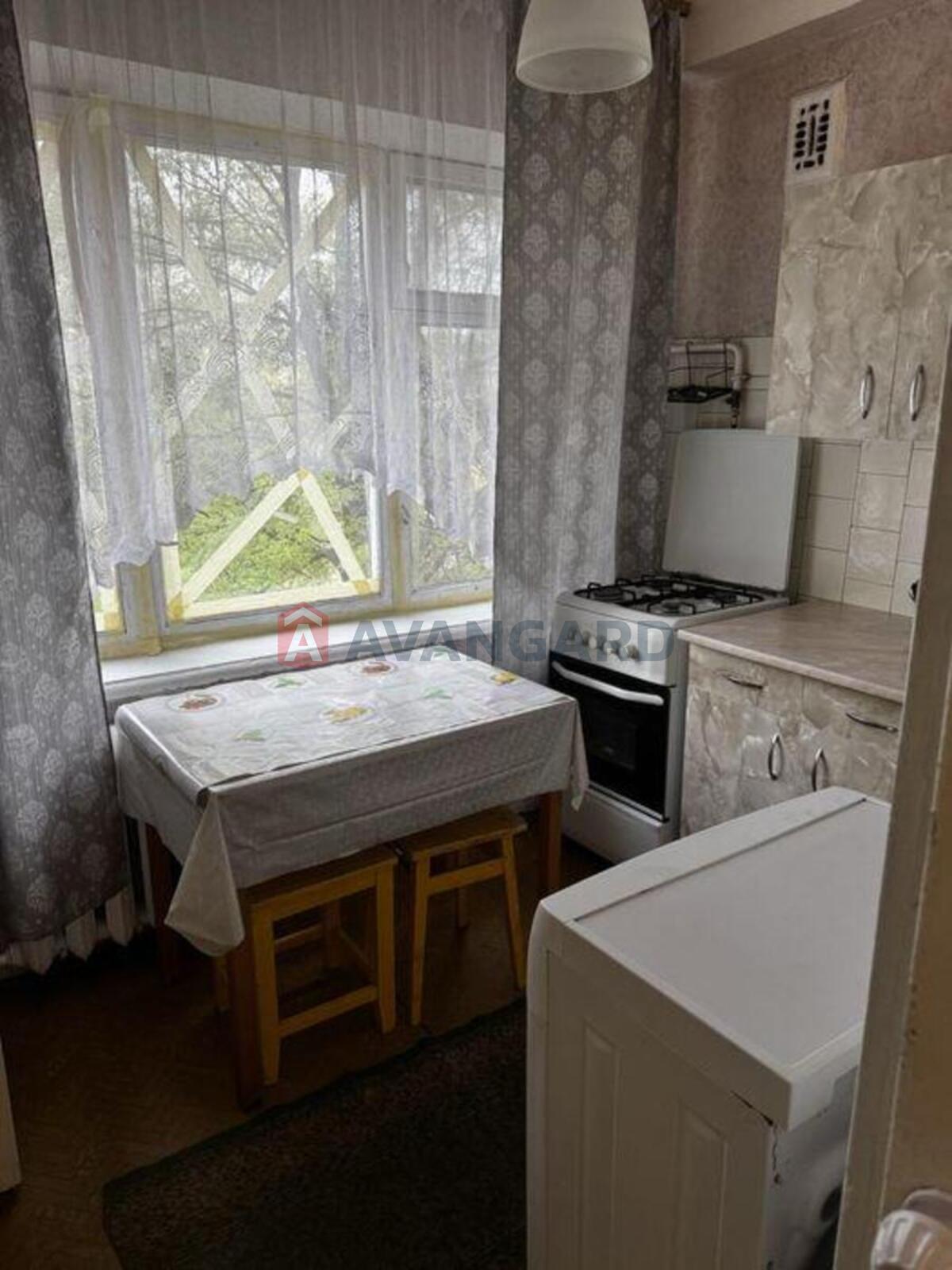 1 ��. ��������, 32/-/6 ��. �., 3/5 ������ ���� 7