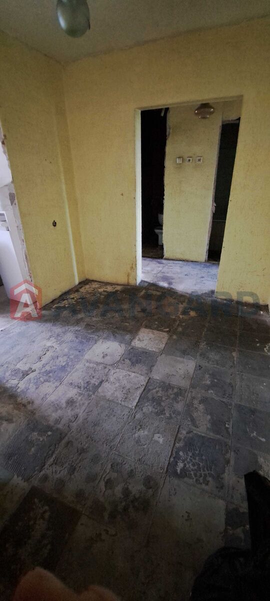 3 . , 68.5/-/9 . ., 5/9   1