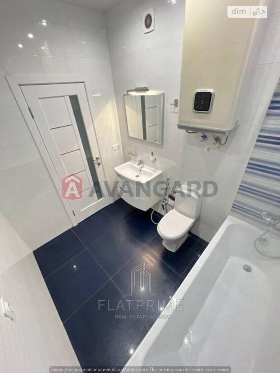 3 ����. ��������, 78/44/14 ��. �., 2/10 ���� ���� 20