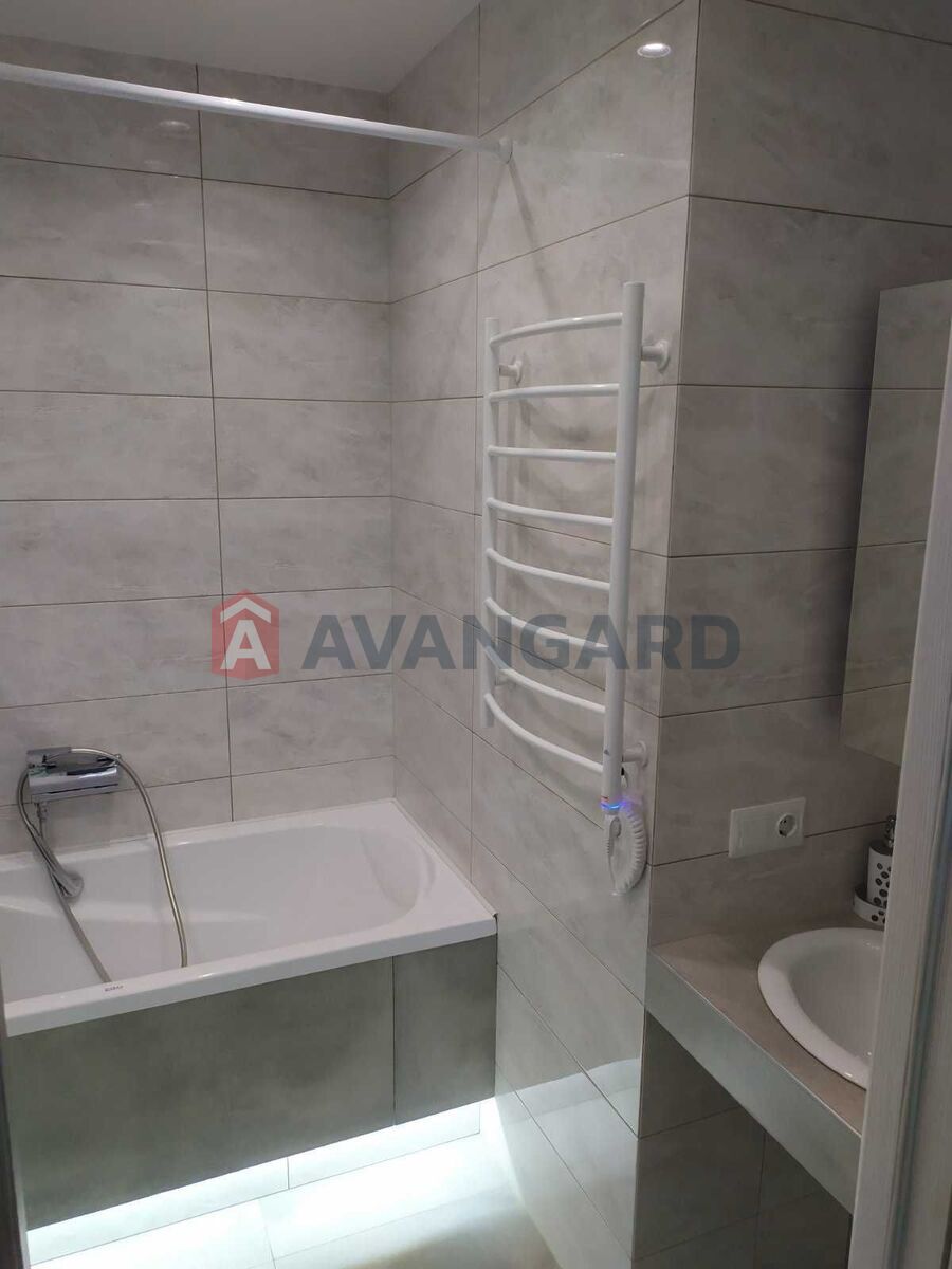 3 ��. ��������, 86/-/17 ��. �., 8/27 ������ ���� 16