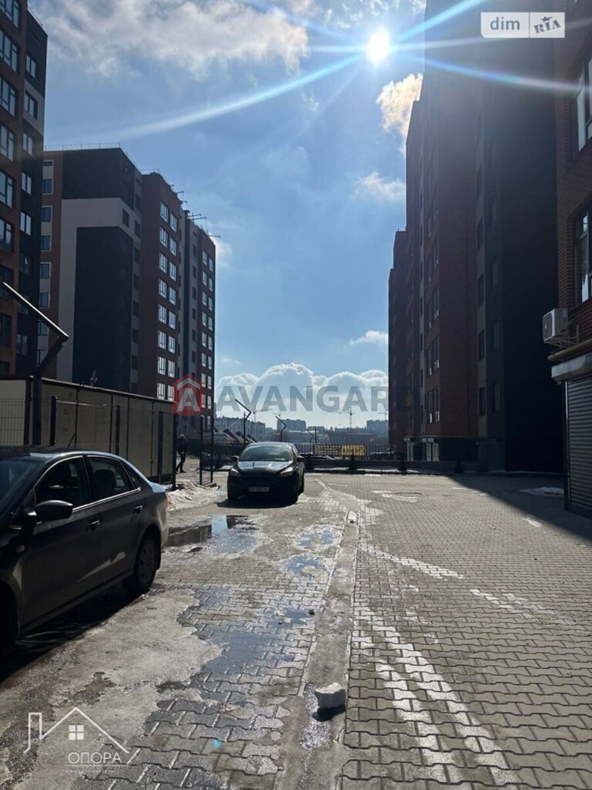 3 ��. ��������, 82/41/20 ��. �., 6/9 ������ ���� 8