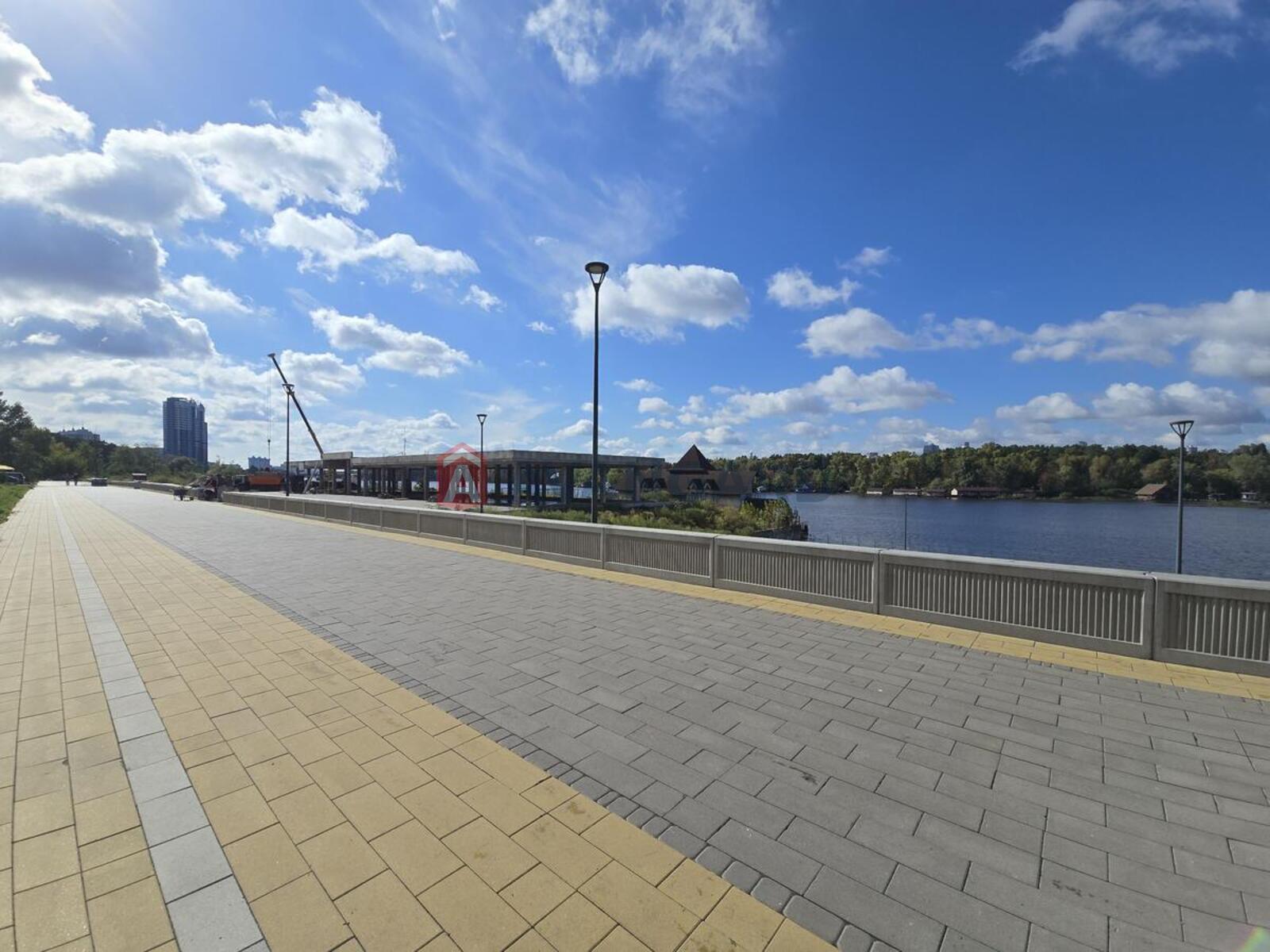 2 ��. ��������, 67/34/18 ��. �., 15/17 ������ ���� 16