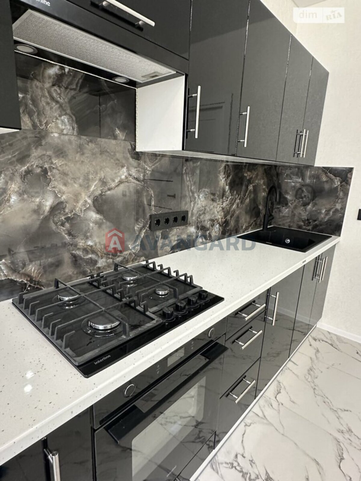 2 ��. ��������, 81/43/17 ��. �., 1/10 ������ ���� 5