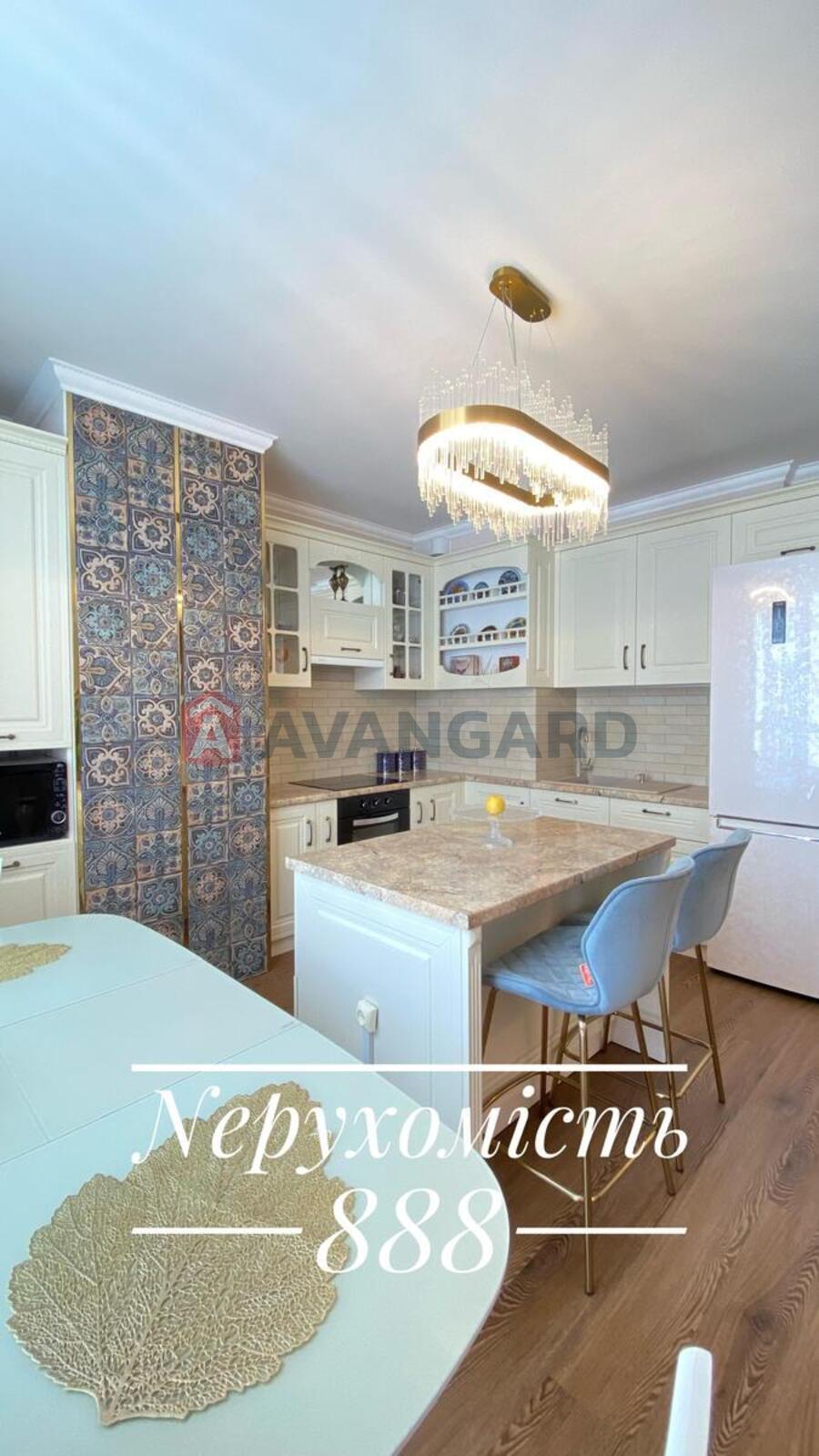 2 ��. ��������, 70/20/20 ��. �., 8/11 ������ ���� 3