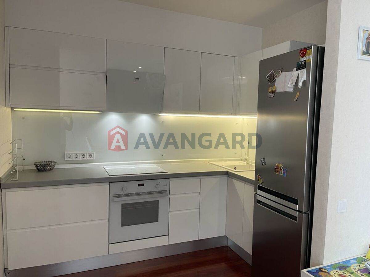 3 ��. ��������, 70/-/6 ��. �., 8/11 ������ ���� 11