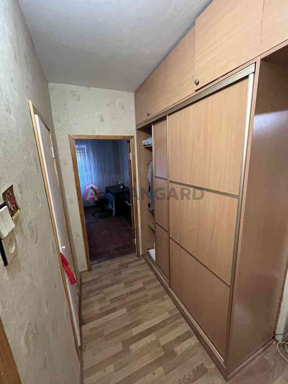 3 ��. ��������, 74/43/8 ��. �., 4/14 ������ ���� 7