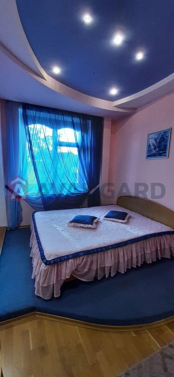 3 ����. ��������, 76/46/14 ��. �., 3/5 ���� ���� 2