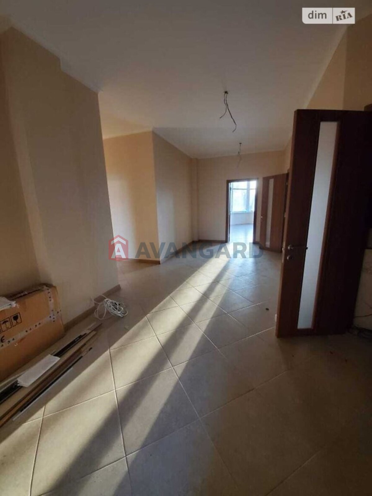 4 ����. ��������, 199/112/30 ��. �., 2/5 ���� ���� 24