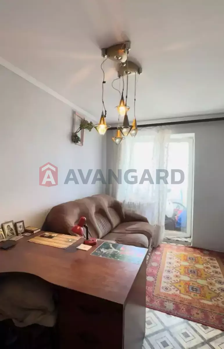 3 ����. ��������, 63/-/9 ��. �., 9/9 ���� ���� 8