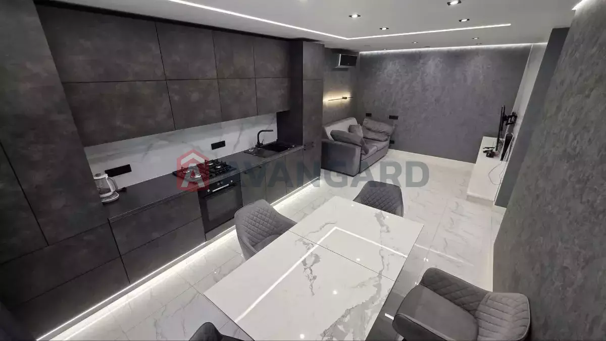 3 ��. ��������, 72/-/- ��. �., 8/12 ������ ���� 2