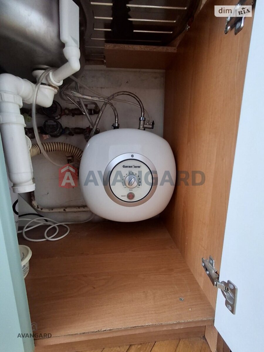 3 ��. ��������, 75/52/8 ��. �., 2/5 ������ ���� 9