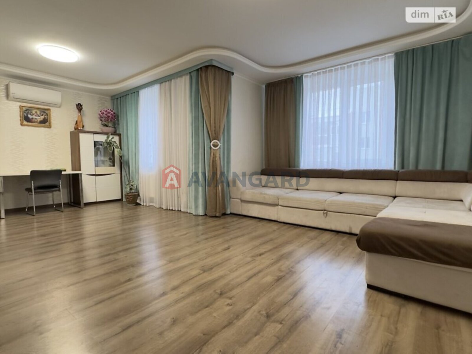 4 ��. ��������, 147/70/14 ��. �., 9/9 ������ ���� 19